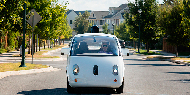 מי רוצה לנסוע במכונית הרובוטית של גוגל?