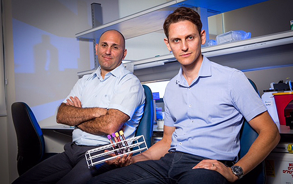 MeMed co-founders Kfir Oved (left), and Eran Eden (right). Photo: Shlomi Yosef MeMed co-founders Kfir Oved (left), and Eran Eden (right). Photo: Shlomi Yosef