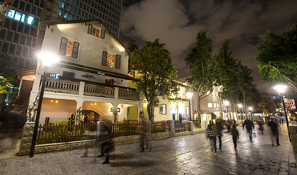הכניסה למסעדת ברנז'ה מתחם שרונה תל אביב פנאי, צילום: נמרוד גליקמן
