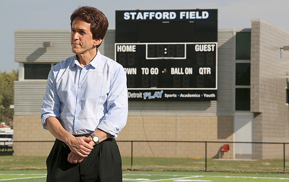 אלבום על רקע בית היתומים שתחת חסותו. "הפכתי לאבא ל־40 ילדים בשנות ה־50 שלי"