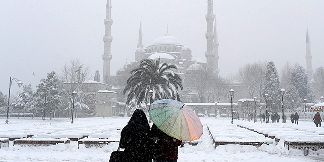 טורקיה תחת שלג: טיסות טורקיש איירליינס שיצאו מנתב&quot;ג ינחתו באנטליה 