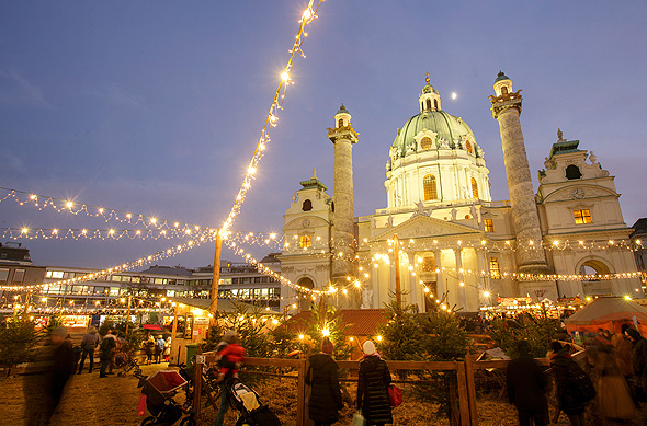 כנסייה בווינה, אוסטריה בחג המולד, צילום: בלומברג
