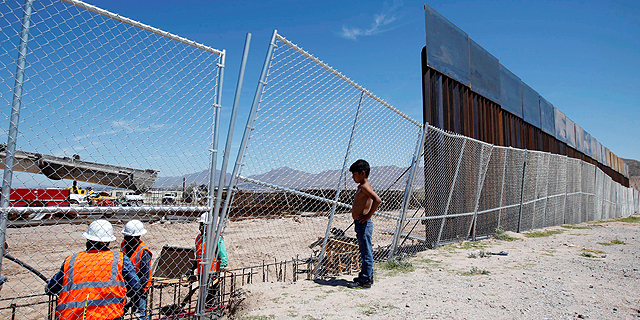 דו&quot;ח פנימי של המשרד לביטחון לאומי: עלות החומה בגבול מקסיקו - 21.6 מיליארד דולר