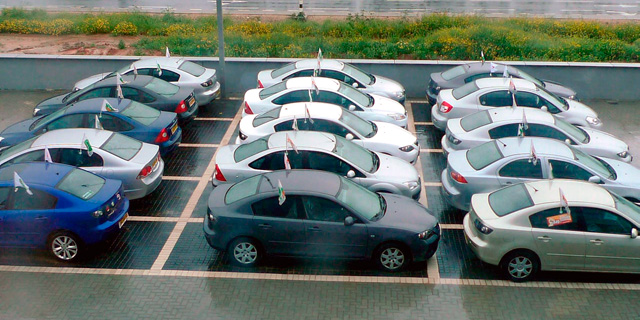 מגרש מכוניות של שלמה סיקסט, צילום: יריב כץ