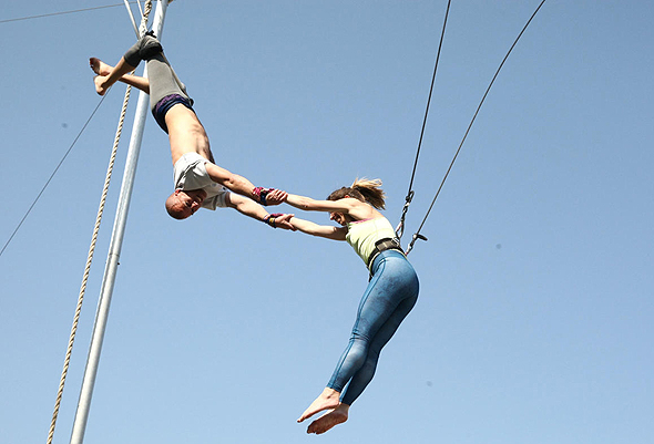 אימון קרקס טרפז מעופף אימון קרקס טרפז מעופף