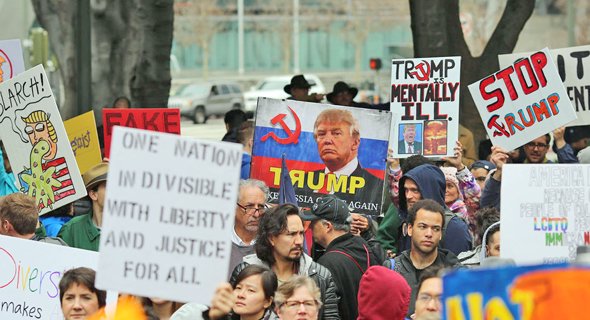 הפגנה נגד טראמפ בלוס אנג'לס