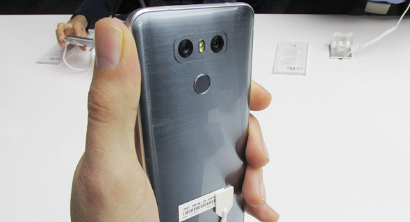 השקת טלפון סלולרי LG G6 תערוכת המובייל MWC ברצלונה 5, צילום: עומר כביר