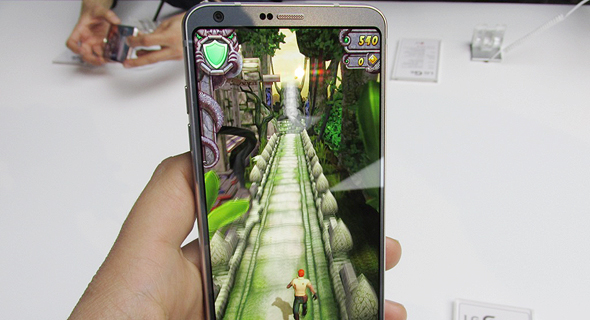 השקת טלפון סלולרי LG G6 תערוכת המובייל MWC ברצלונה 7, צילום: עומר כביר