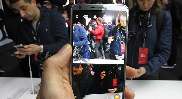 השקת טלפון סלולרי LG G6 תערוכת המובייל MWC ברצלונה 10, צילום: עומר כביר