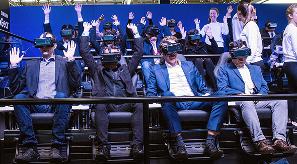 הדגמת יכולות VR מציאות מדומה של סמסונג ב תערוכת MWC ברצלונה 2017, צילום: גטי אימג'ס
