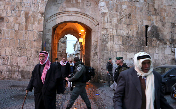 שער האריות בירושלים, הלילה, צילום: אלכס קולומויסקי