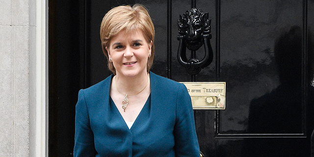 השרה הראשונה עמדה במילתה: סקוטלנד תדרוש משאל עם על עצמאותה