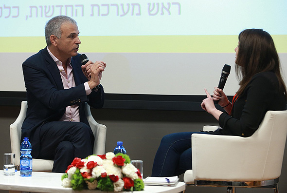 משה כחלון שר האוצר בשיחה עם נעמה סיקולר, ראש מערכת החדשות של כלכליסט, צילום: אוראל כהן