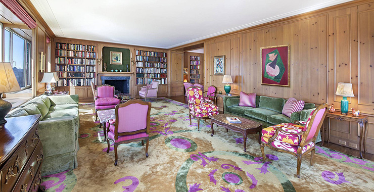 הסלון בדירתה של גרבו. "כל חדר הוא סצנה קולנועית", צילום: HALSTEAD PROPERTY