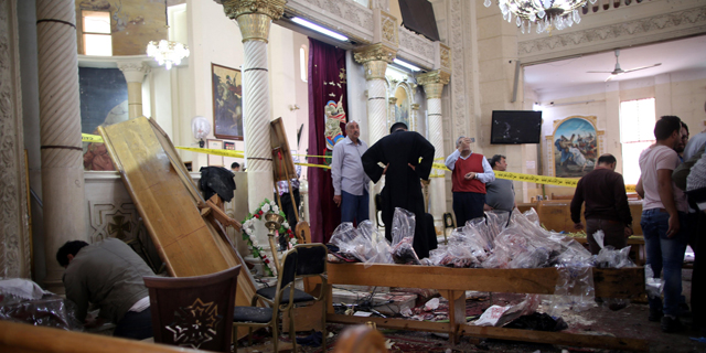 כוננות במצרים: א-סיסי הכריז על מצב חירום לשלושה חודשים