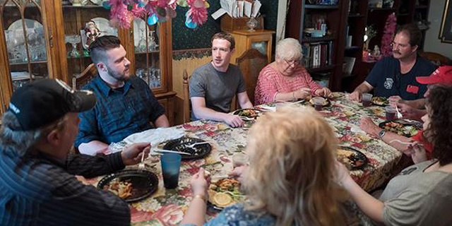 מארק צוקרברג מבקר בבית משפחה באוהיו, צילום: פייסבוק