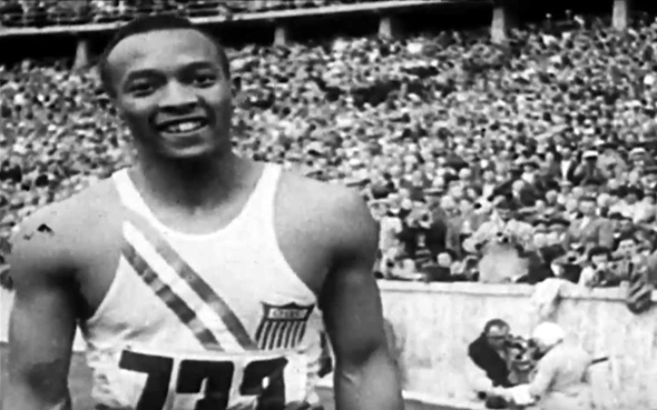 האצן האמריקאי ג'סי אוונס באולימפיאדת ברלין 1936 האצן האמריקאי ג'סי אוונס באולימפיאדת ברלין 1936