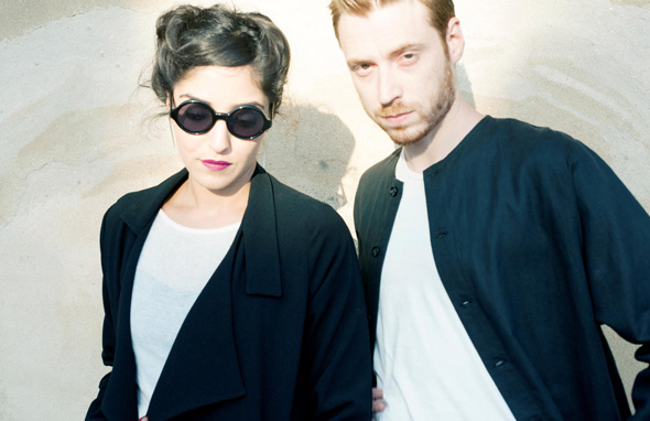 הילי יעקובי וארי שוסטרוביץ. עיצוב שנע בין פאנק אוונגרדי למינימליזם אפל