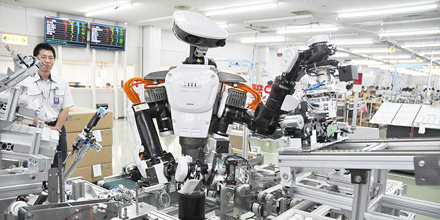 רובוט במערך ייצור, צילום: RobotHub