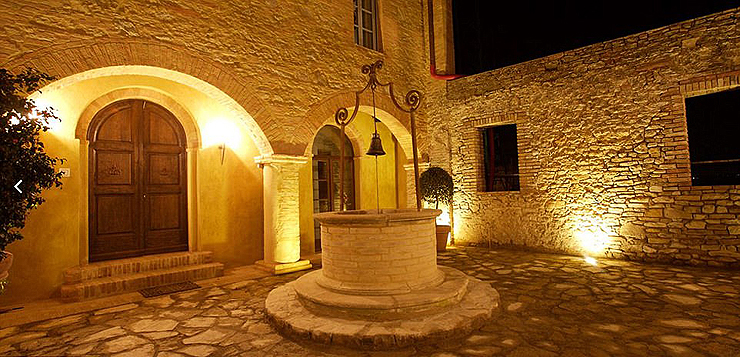 אחת מהפינות בכפר. נבנה במאה ה-14, צילום: Borgo Finocchieto