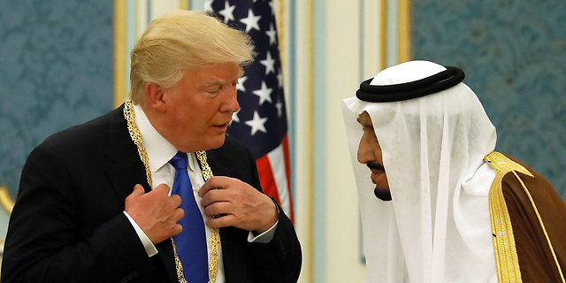 סלמאן מלך סעודיה עם נשיא ארה"ב דונלד טראמפ