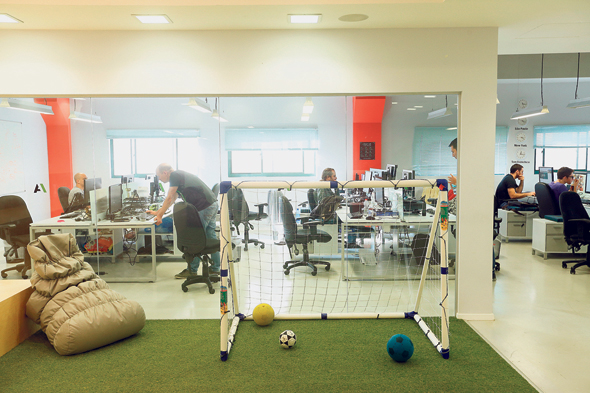 משרדי StartApp ישראל, האופן ספייס צפוי להיעלם, צילום: עמית שעל