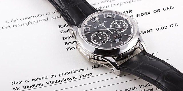 יד ראשונה מפוטין: השעון היקר ביותר באוסף של נשיא רוסיה מוצע למכירה