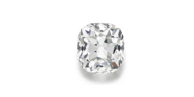 טבעת יהלום שנקנתה ב-13 דולר נמכרה ב-848 אלף דולר במכירה פומבית