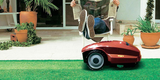 הדשא שלכם ירוק יותר: הרובוטים שישדרגו את חייכם