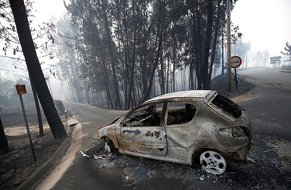 למעלה מ-60 הרוגים בשריפת ענק בפורטוגל
