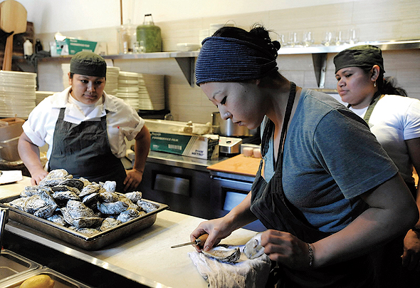 Women working. Photo: Getty Images