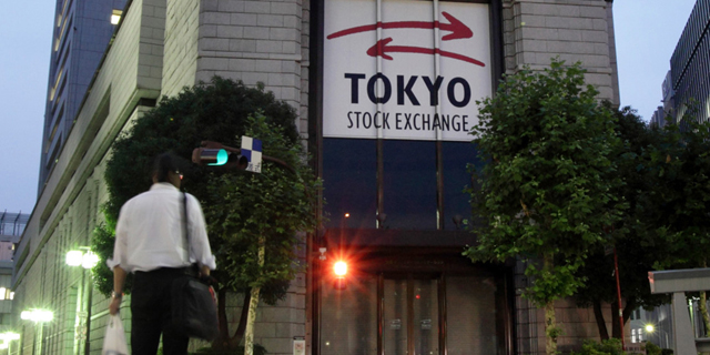 יפן נכנסה במפתיע למיתון  - בורסת טוקיו נסגרה בירידה של 3%