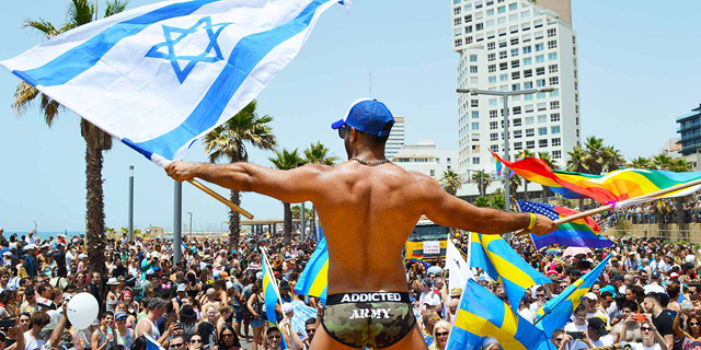 מצעד הגאווה בתל אביב , צילום: coupleofmen.com
