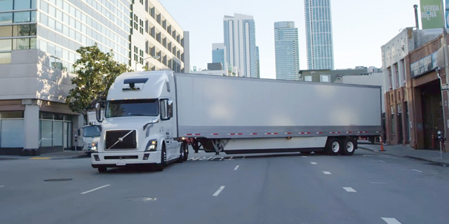 המשאית האוטונומית של אובר כבר החלה לשאת מטענים באריזונה