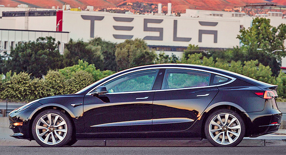 מכונית טסלה 3, צילום: Twitter / Elon Musk