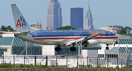 מטוס של אמריקן איירליינס בניו יורק, צילום: Phil Derner Jr.