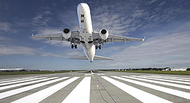 Airplane (illustration). Photo: Getty Images 