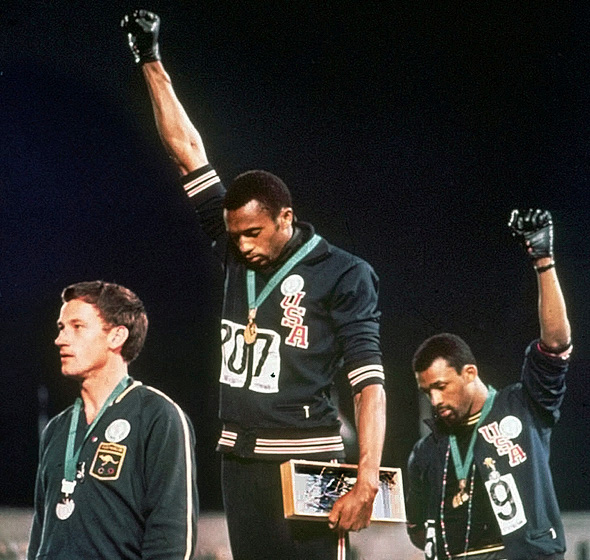 האצנים קרלוס וסמית באולימפיאדת מקסיקו, 1968. "הסכנה בקאפרניק היא שייתן השראה" 