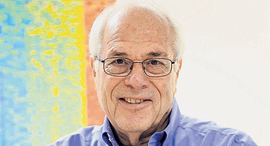 Zelig Eshhar at his office. Photo: The Weizmann Institute of Science