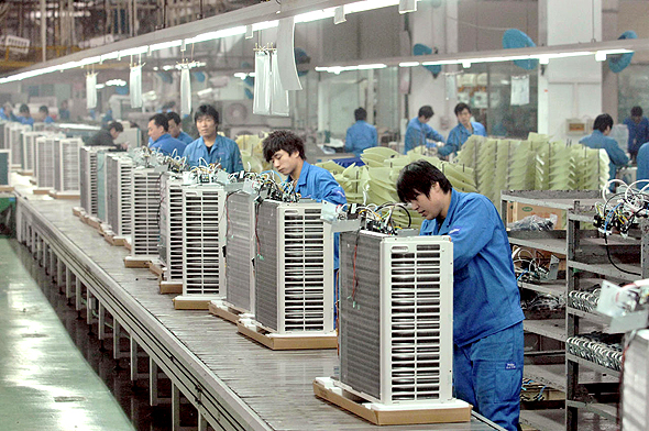 מפעל מזגנים של האייר בצ'ינגדאו. החברות הסיניות ממעטות לעסוק במשאבי אנוש, וסומכות על הכריזמה של המנהל
