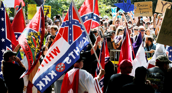 עימות בין ניאו נאצים ומפגינים בארה"ב, צילום: רויטרס