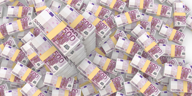 שטרות של 500 יורו, צילום: שאטרסטוק