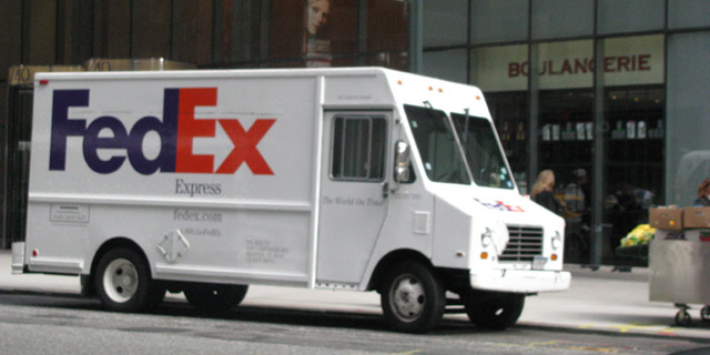 FedEx פורשת סופית משיתוף הפעולה עם אמזון בארה&quot;ב 