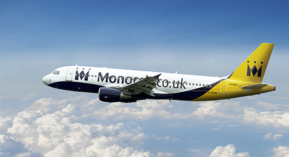 מטוס מטוסים של חברת ה תעופה מונרך איירליינס Monarch airlines 