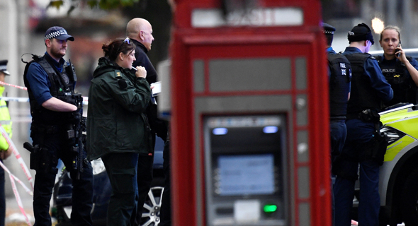שוטרים באירוע הדריסה בלונדון
