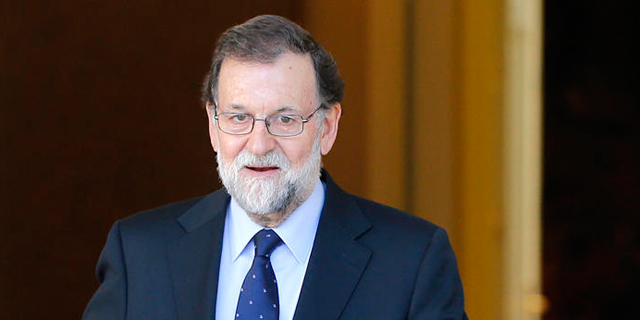 ר&quot;מ ספרד הדיח את נשיא קטלוניה; המשבר רחוק מסיום 