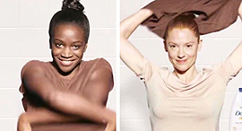 הפרסומת. הדוגמנית השחורה משמאל הופכת לבנה אחרי שימוש  ב"דאב"