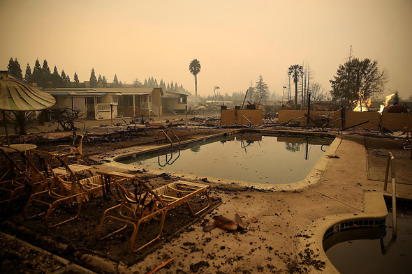 אתר נופש שנחרב בקליפורניה, צילום: איי אף פי