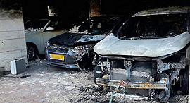 הרכב השרוף של בכיר בפניקס לפני כחודשיים, צילום: כבאות והצלה גבעתיים