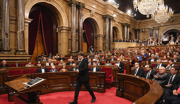 נשיא קטלוניה קרלס פוג'דמון בפרלמנט, לפני כשבועיים